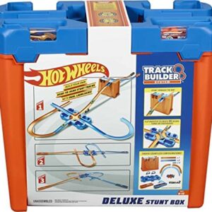 Hot Wheels Deluxe Stunt Box Giftable Set 15 Feet 36 Pieces Track Connectors and Curves, Ages 6 to 12 Years, GGP93