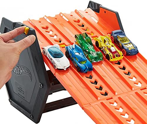 Hot Wheels Roll Out Raceway Track Set, Storage Bucket Unrolls into 5-Lane Racetrack for Multi-Car Play, Connects to Other Sets, With 1 1:64 Hot Wheels Car, For Kids 4 Years & Up - Image 5
