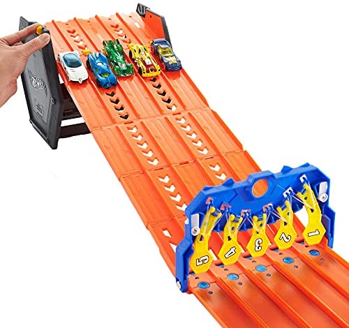 Hot Wheels Roll Out Raceway Track Set, Storage Bucket Unrolls into 5-Lane Racetrack for Multi-Car Play, Connects to Other Sets, With 1 1:64 Hot Wheels Car, For Kids 4 Years & Up - Image 4