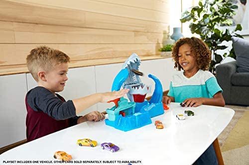 Hot Wheels City Color Changing Robot Shark Play Set, Includes One Hot Wheels Colour Shifting Vehicle, Connects to Other Hot Wheels Sets, Ages 3+, GJL12 - Image 2