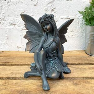 Darthome Ltd Resin Sitting Flower Fairy Outdoor Garden Decorative Figure Ornament Sculpture 18cm (Fairy B)