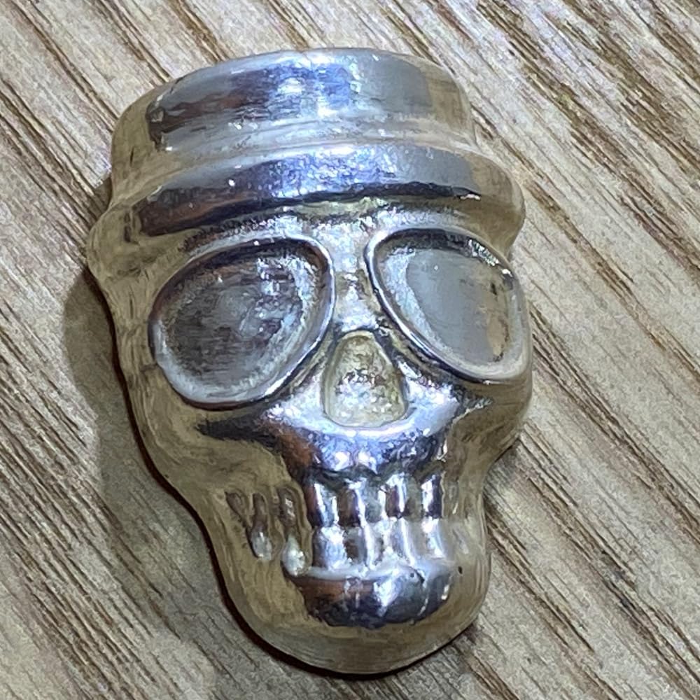 100 gram Silver Skull Figurine, Handcrafted Solid Silver Decorative Skull with Hat, Unique Collectible, Perfect Goth Gift Idea - Image 4