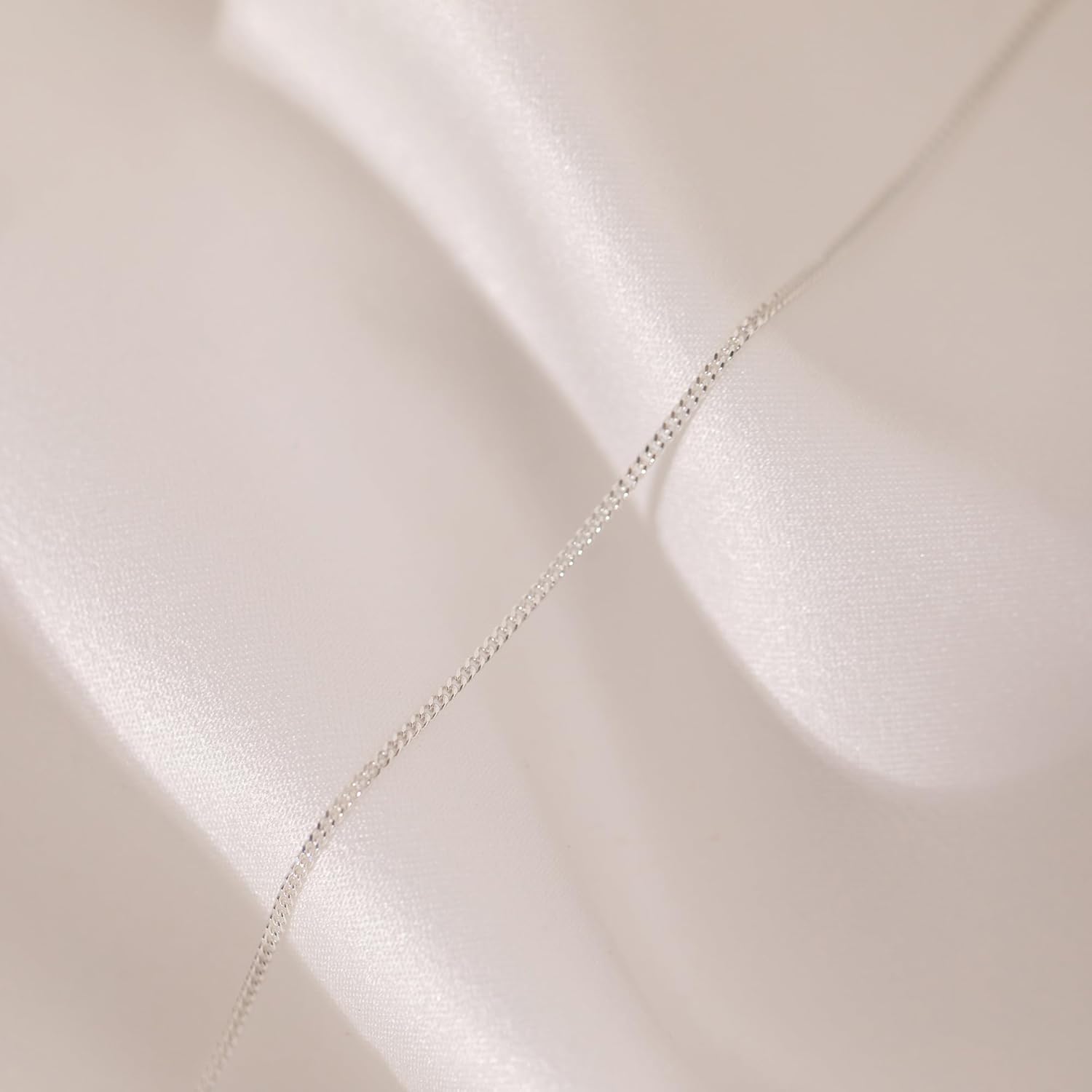 925 Sterling Silver Children's Curb chain - 14 inches (35mm) - short for children only - Small 1.2mm thick - see all photos. - Gift boxed. 8500/14 - Image 3